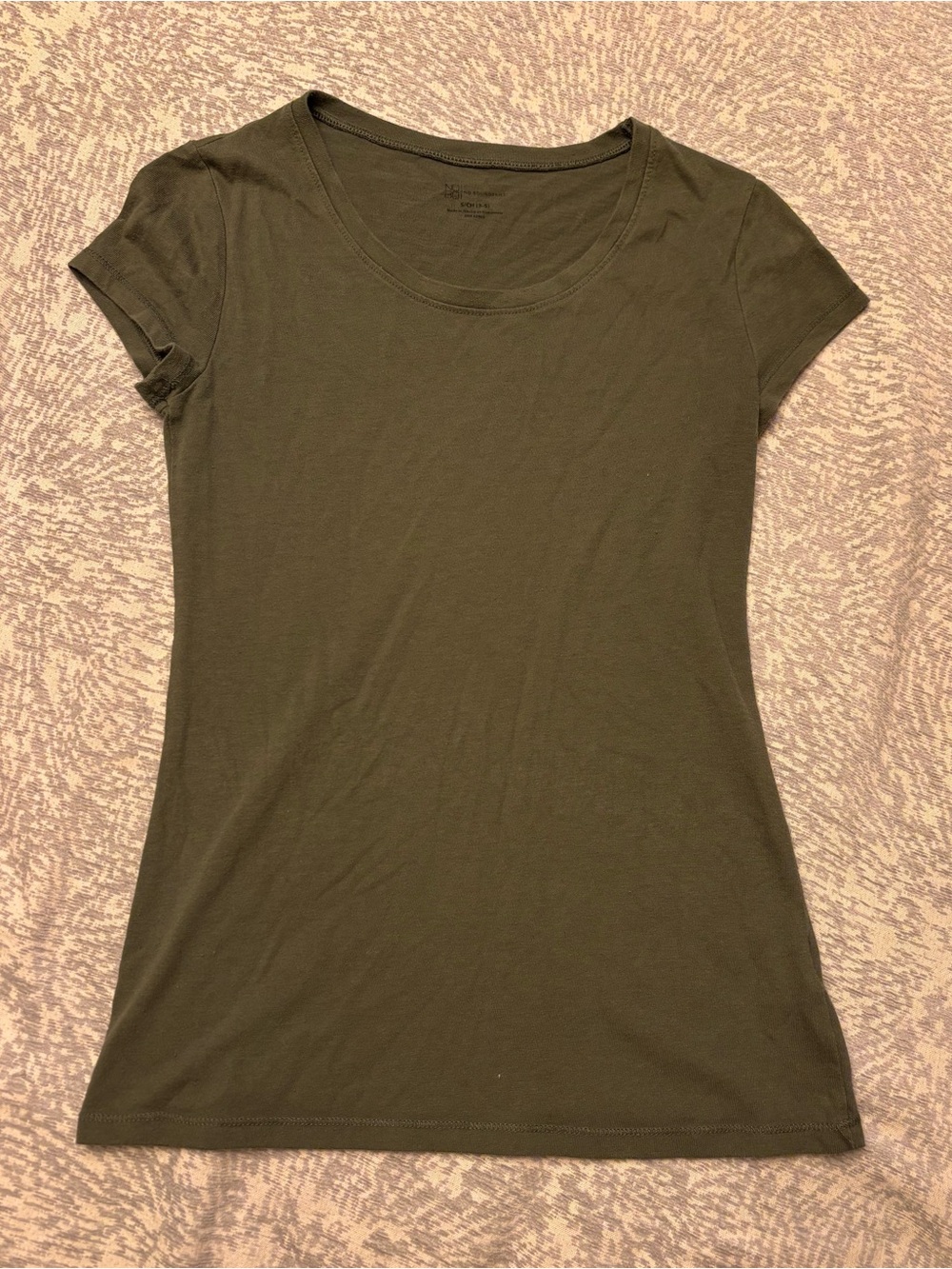 No Boundaries Olive Scoop Neck Short Sleeve Tee